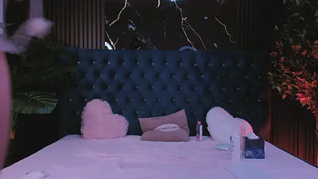 EllieKnights Chat XXX in diretta