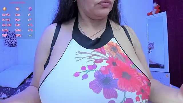 دردشة esmeralda_milf الجنسية المباشرة