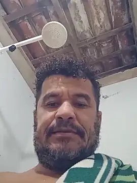 tarra122 在線直播表演