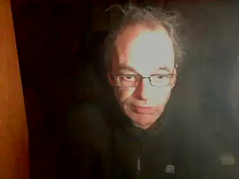 nice6incs Show in webcam