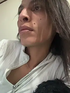 ImCrazzy Adlı Modelin Canlı XXX Sohbeti