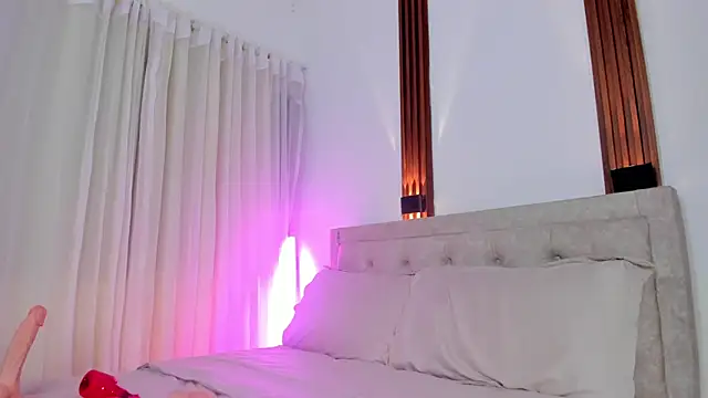 Chat +18 de KatieBoison ao vivo