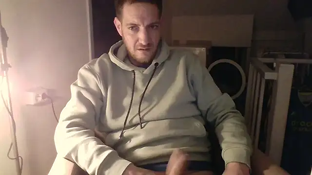 Bizzyjustin webcam show