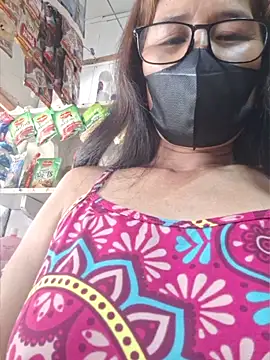 Chat +18 de Loreanegel_kissme105 ao vivo