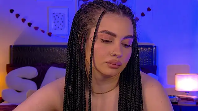 Chatroom XXX en direct de AdrianaTorres