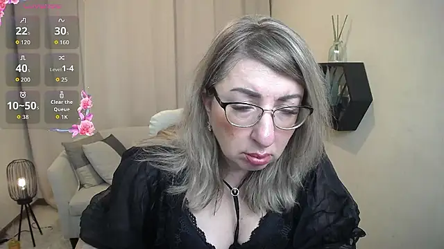 KKMimiKK: онлайн-секс-чат