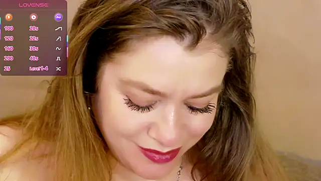 PetersEmily élő XXX-chatje