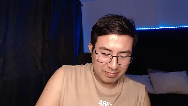 Živý XXX chat andrewmhilton_