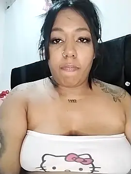 emma_purple_のウェブカメラショー