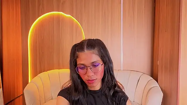 Alina_b_'s Live XXX Chat