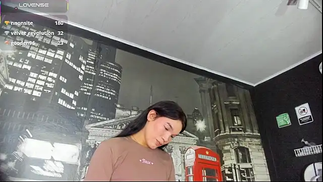 CloeRodriguez Chat XXX in diretta