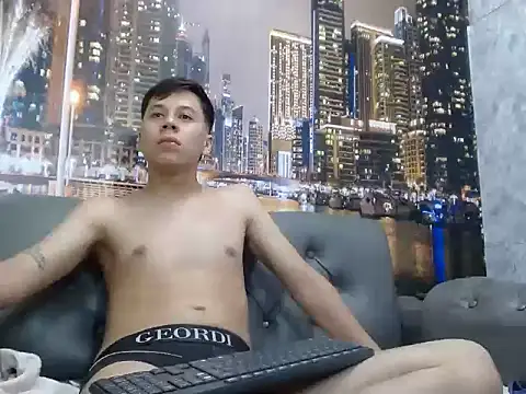 santiago_xxxcol 网络视讯表演