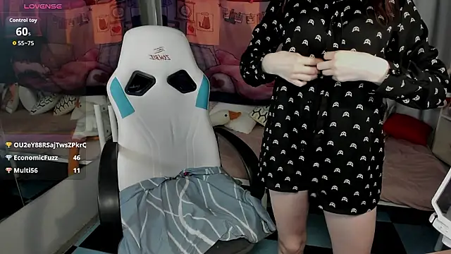 Chatroom XXX en direct de KiraDuvall