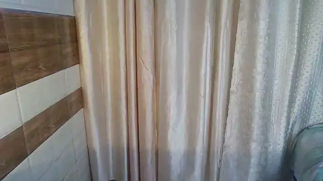 Yashika_Loves' Live XXX Chat