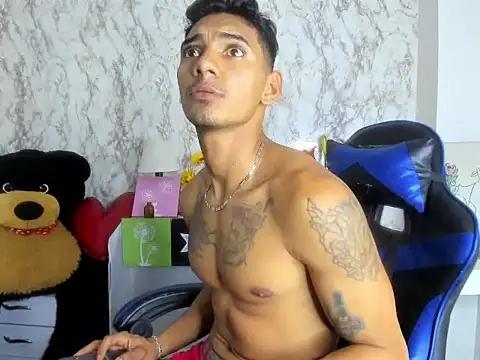 Dominic_Blaze Live XXX-Chat