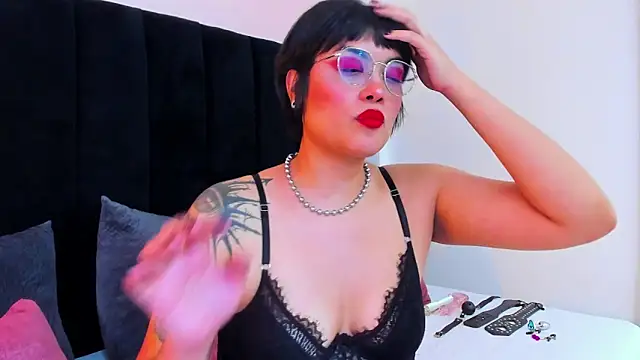 Chatroom XXX en direct de barbara_mmoon