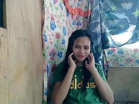 PinaySkinnyGirl Adlı Modelin Canlı XXX Sohbeti