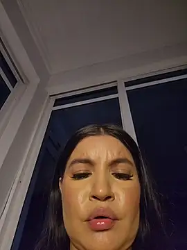 Pretty_Julieta Live XXX-Chat