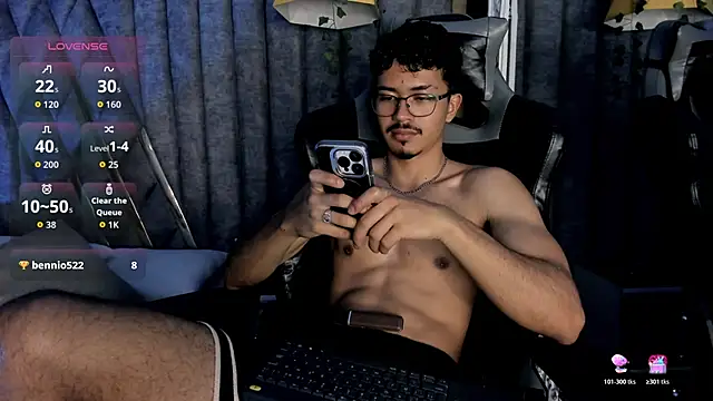 NicolaiKarav 网络视讯表演