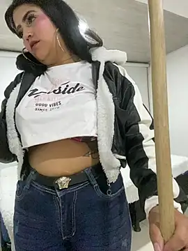 Chatroom XXX en direct de nikol_19x