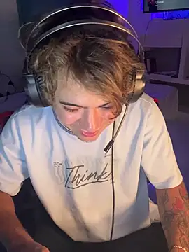 AngelLatinBoy's Webcam Show