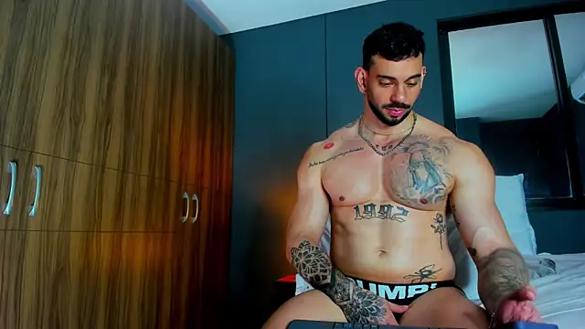 Chat +18 de massimo_visconti ao vivo