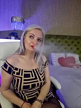 LadyTouch's Live XXX Chat