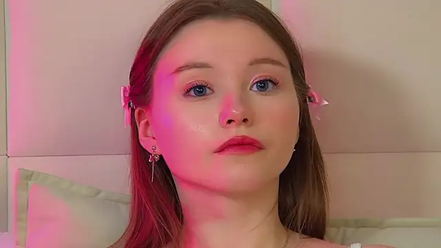 KeiraAsti's Live XXX Chat