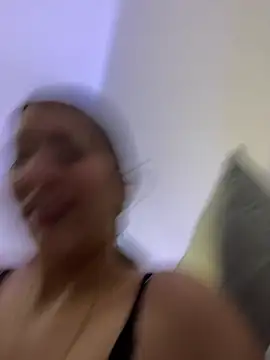 IsabellaJoness_: απευθείας συνομιλία ΧΧΧ