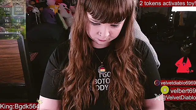 VelvetDiablo's Live XXX Chat