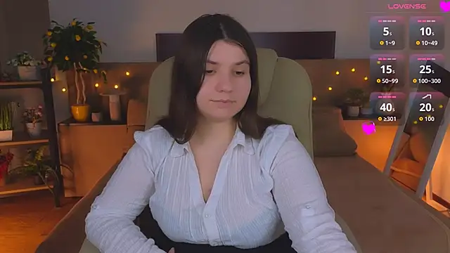 Viola__Shy live XXX chat