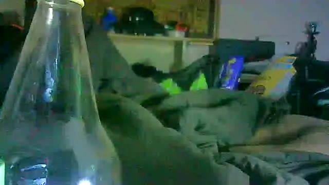 GUAPAN3S3_FIR3: διαδικτυακό σόου στην κάμερα