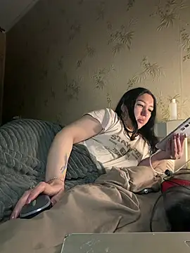 Naughtbaby_2025: απευθείας συνομιλία ΧΧΧ