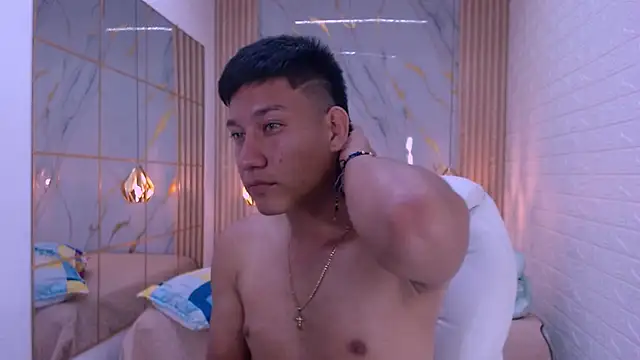 DominantBoy4 Webcam Show