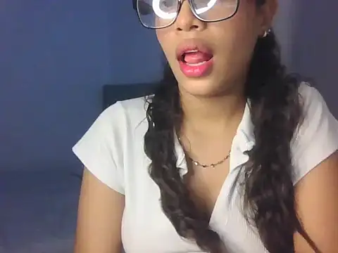 VictoriaSkinny's Live XXX Chat