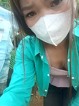 nat-tri's Live XXX Chat