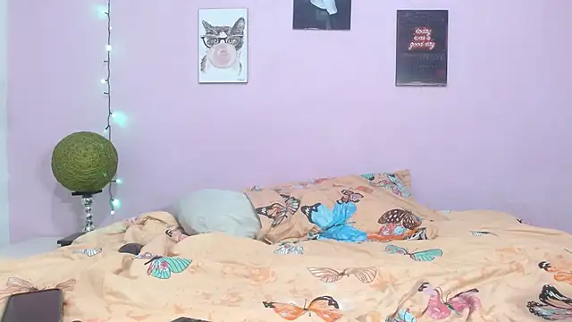 enzzo_rossi Pertunjukan Webcam