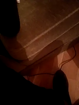 kenzzzz: διαδικτυακό σόου στην κάμερα