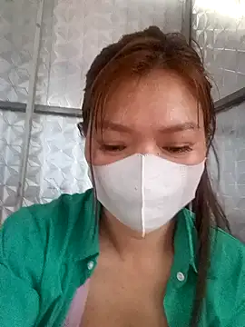 nat-tri's Live XXX Chat