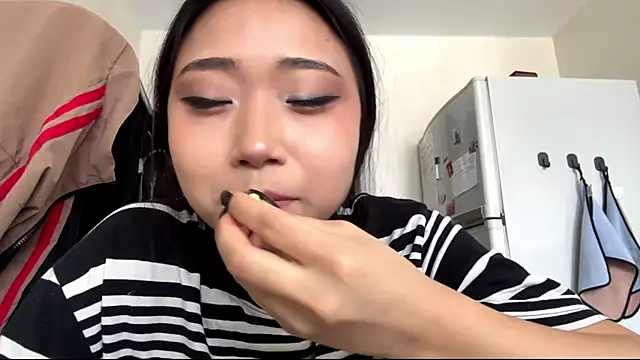 SweetMiaXO's Webcam Show