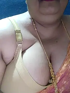 tamilthanushri Chat XXX live