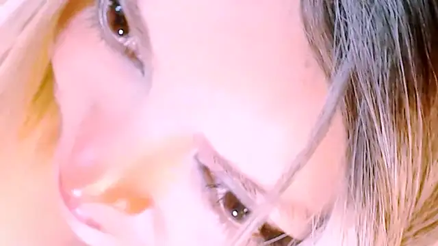 Honey_Lucy1's Webcam Show