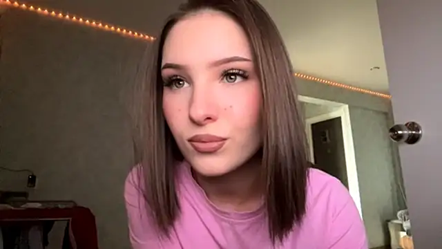 FoxieFlare Live XXX Chat