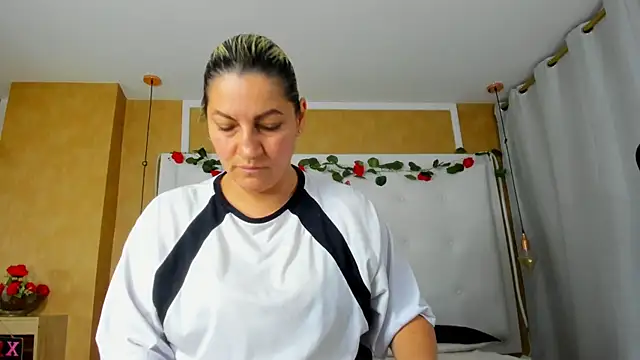 Heidy_milf Obrolan Langsung XXX