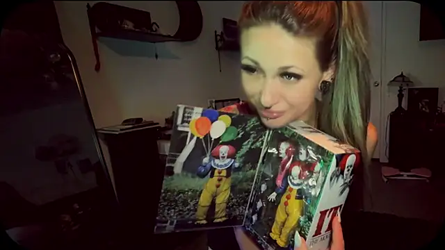 Онлайн чат XXX AshenRoe