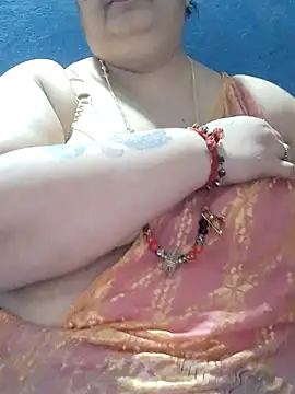 tamilthanushri's Live XXX Chat