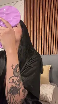 Chatroom XXX en direct de AliceRitter