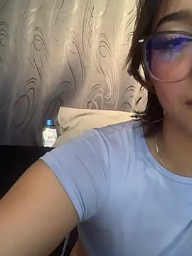 LilithMonette 在線直播表演