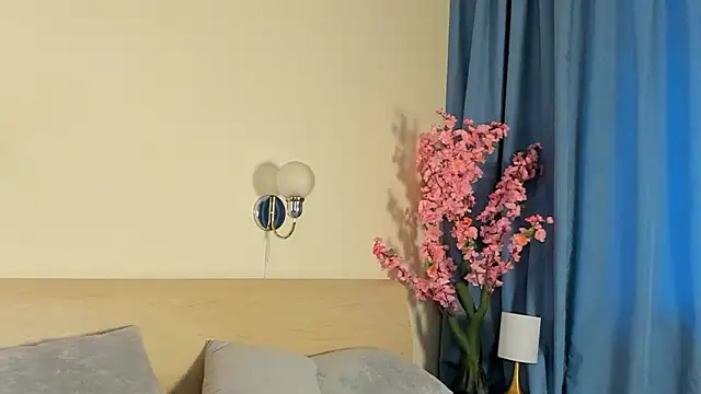 Webkamerová show PeachMirth