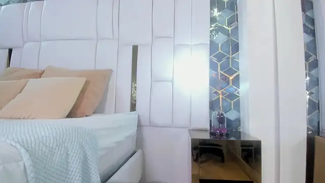 Онлайн чат XXX lia_mariana